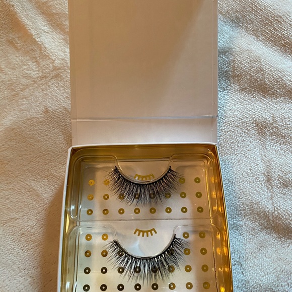 Eyelashes!!!! Bundle - Picture 3 of 4